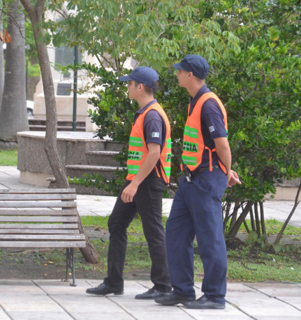 POLICIA-CAMINANTE.jpg