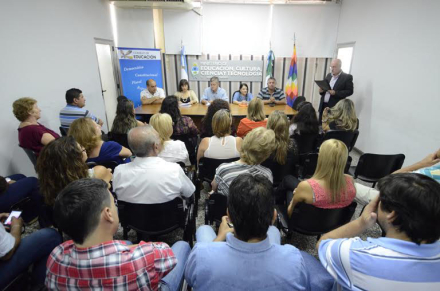 autoridades Educacion.jpg