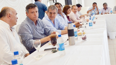 Intendentes del FCHMM concedieron mandato a Peppo para definir candidatos a las nacionales