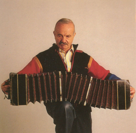 ASTOR-PIAZZOLLA-1.jpg