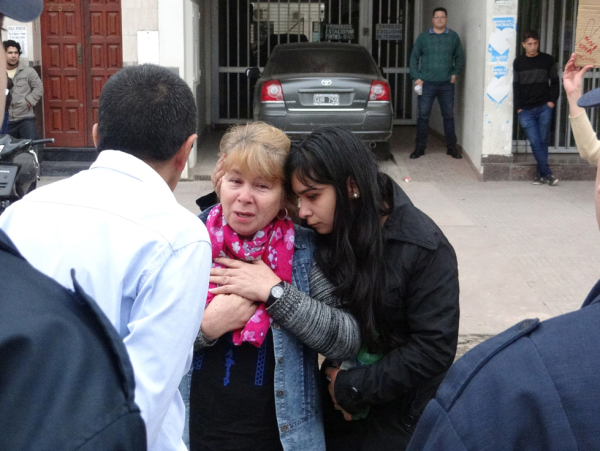 Los familiares de Luciana antes del inicio del juicio. Foto: Fabián Maldonado.