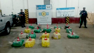 Corrientes: Secuestran más de 400 kilos de marihuana en un auto abandonado