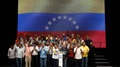 Oposición venezolana llama a paro contra Maduro tras masivo voto en plebiscito