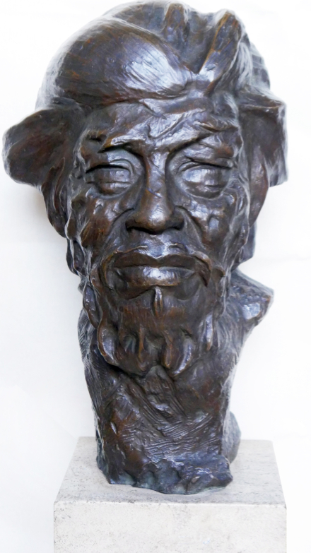 Crisanto escultura.jpg