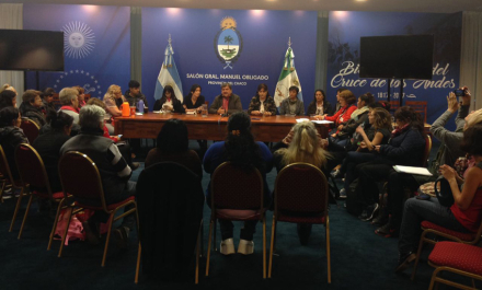 Nievas con mujeres.jpg