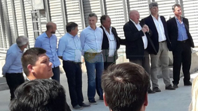 Macri inauguró la moderna planta de acopio de Aceitera General Deheza en Pampa del Infierno