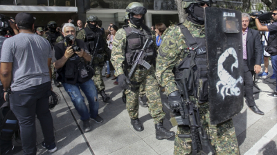 Tras ser desaforado, De Vido se entregó en Tribunales y será trasladado al penal de Ezeiza