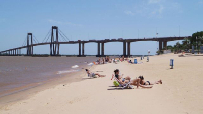 Inauguraron la temporada en la playa Arazaty de Corrientes