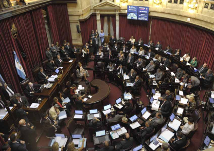 senadores.jpg