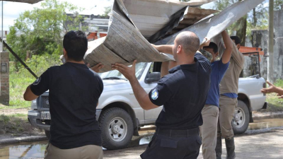Penitenciarios asistieron a los damnificados por el temporal
