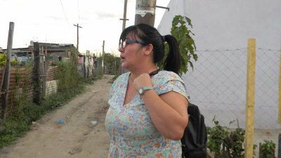 El documental “La mujer de los vasos” compite hoy en el festival de cine Guácaras