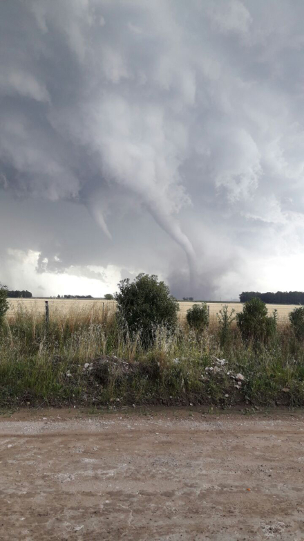 tornado 1.jpg
