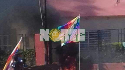 Protesta de comunidades indígenas frente al municipio de Miraflores