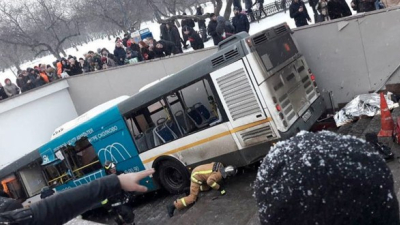Un autobús atropella a varios peatones en una entrada de metro en Moscú: al menos 5 muertos