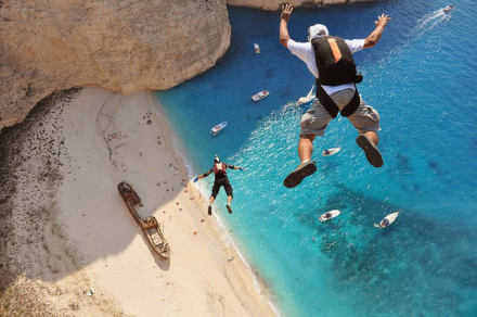 Playa-de-Navagio,-Grecia.jpg