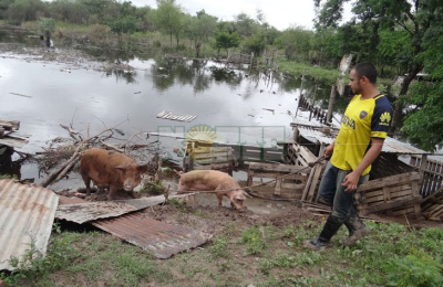 Ante el avance del río, cierran compuertas