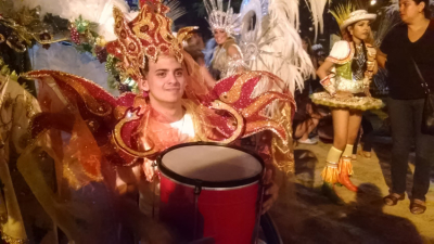 Un joven hipoacúsico de Barranqueras debutó en el show de comparsas