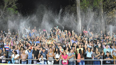 Polémica en el Carnaval de Corrientes: La empresa dueña del palco asegura que los lugares eran de Crismanich