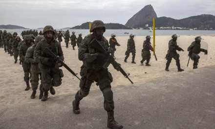 RIO-DE-JANEIRO-MILITARES.jpg