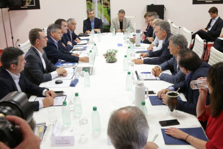 Peppo-Macri Iguazu.jpg