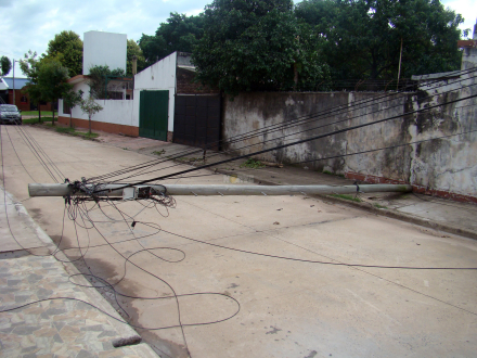 poste caido .jpg