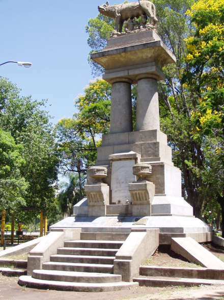 LOBA-ROMANA.jpg