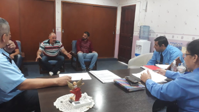 Reunión entre remiseros y policías por mayor seguridad