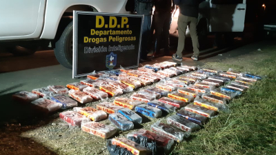 En un gran golpe al narcotráfico secuestran 79 panes de cocaína