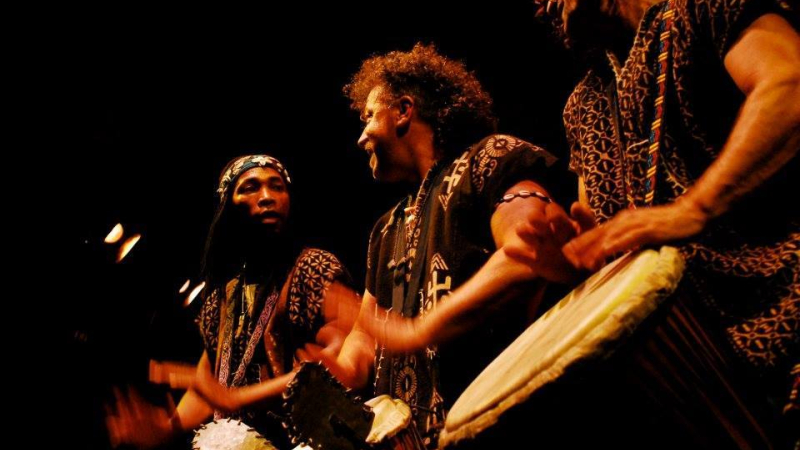 Taller intensivo de percusión y danza afrobrasilera