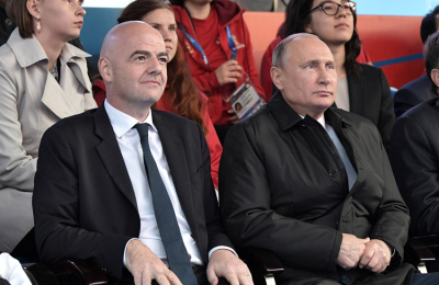 Putin da el puntapié inicial con aliados y sin líderes occidentales