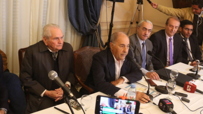 Romero Feris: “El país está en un tobogán pero siguen pensando cómo tenerme preso”