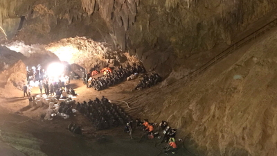 Tailandia: tratan de bajar el nivel del agua en la cueva