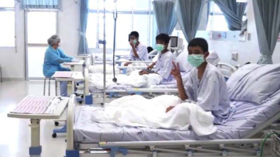 Niños tailandeses perdieron dos kilos en promedio, pero están en buenas condiciones tras rescate