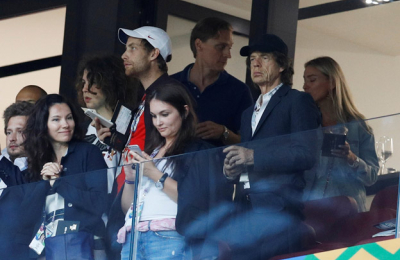 Mick Jagger no le pega una