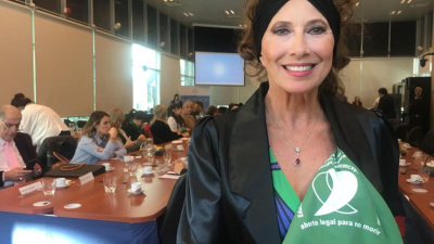 Diputados nacionales y actrices convocan a respaldar el aborto legal