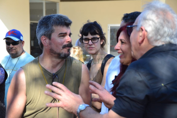 <p>Alejandro Arce, escultor de la obra esfímera, que es apreciada por el público durante todo su proceso.</p>
<p> </p>
<p> </p>