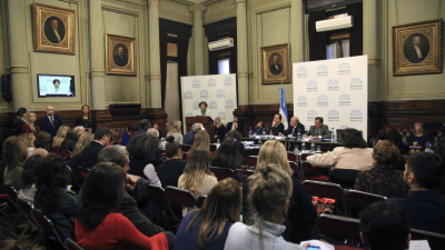 En una nueva audiencia sobre la legalización del aborto expusieron Gollán y una chica con síndrome de Down