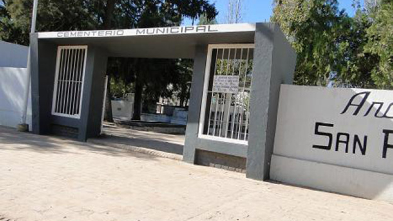Profanaron dos panteones en el cementerio Las Breñas