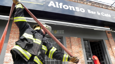 Principio de incendio en un reconocido bar de Resistencia