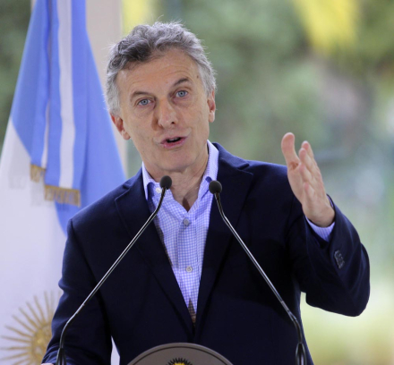 Macri viviendas.jpg