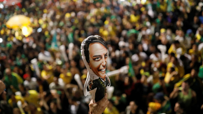 Brasil eligió como presidente a un militar retirado en un brusco viraje a la derecha