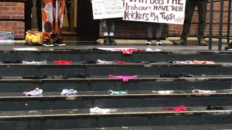 Es viral: por qué miles de mujeres postean su ropa interior en redes sociales
