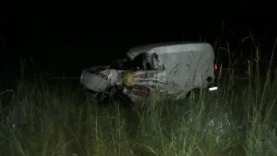 Un muerto deja un choque frontal entre utilitario y un camión cerca de Basail