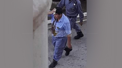 Hieren a un jefe policial en la protesta frente a Casa de Gobierno
