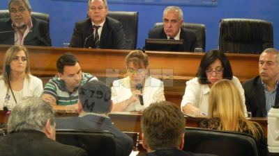 Diputados interpelan a la ministra Marcela Mosqueda