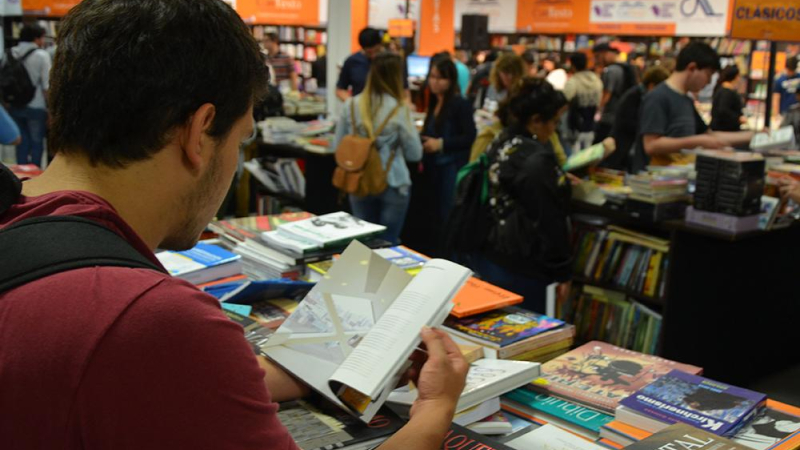 Invertir en el libro chaqueño como respuesta ante la crisis