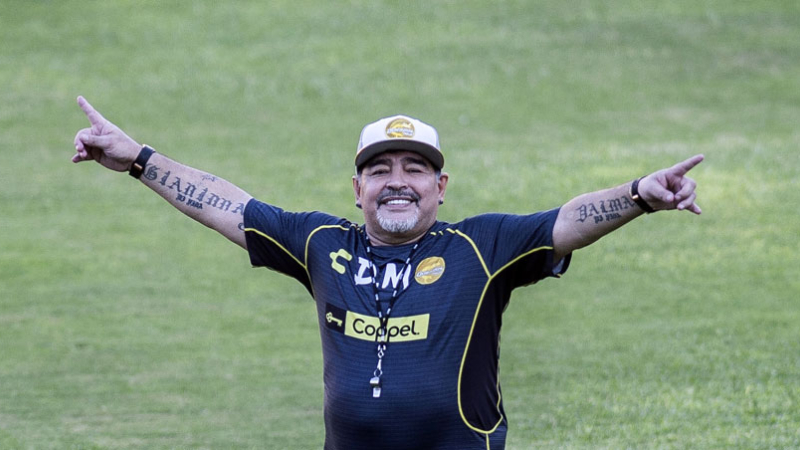 Maradona internado por un sangrado estomacal