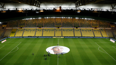 Emotivo homenaje del Nantes a Emiliano Sala en el primer partido tras su desaparición