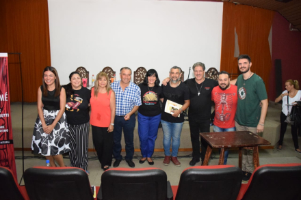 homenaje en cosquin001.jpg