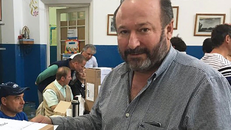Contundente victoria de la propuesta radical sobre el candidato de Macri